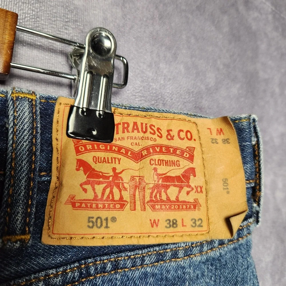 Levis 501 Original Fit Mens Jeans 38x32 Blue Straight Leg Button Fly 005010193